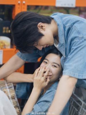 茍住！我變成了半只喪尸