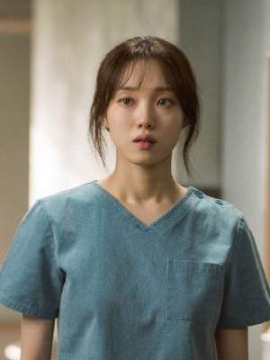 兇手穿上白大褂