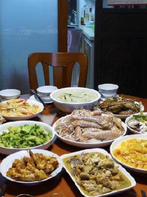 女兒回拖過飯點才進門