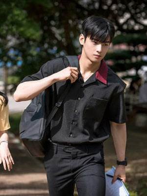 我暗戀的男神塌房了