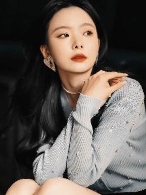 同時談八個男友