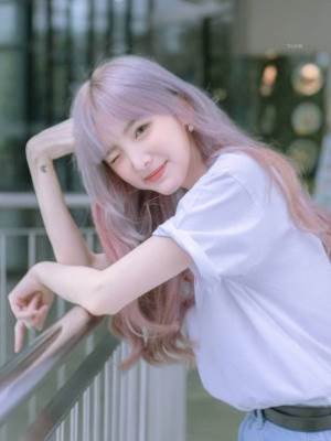 網戀對象順著網線過來了